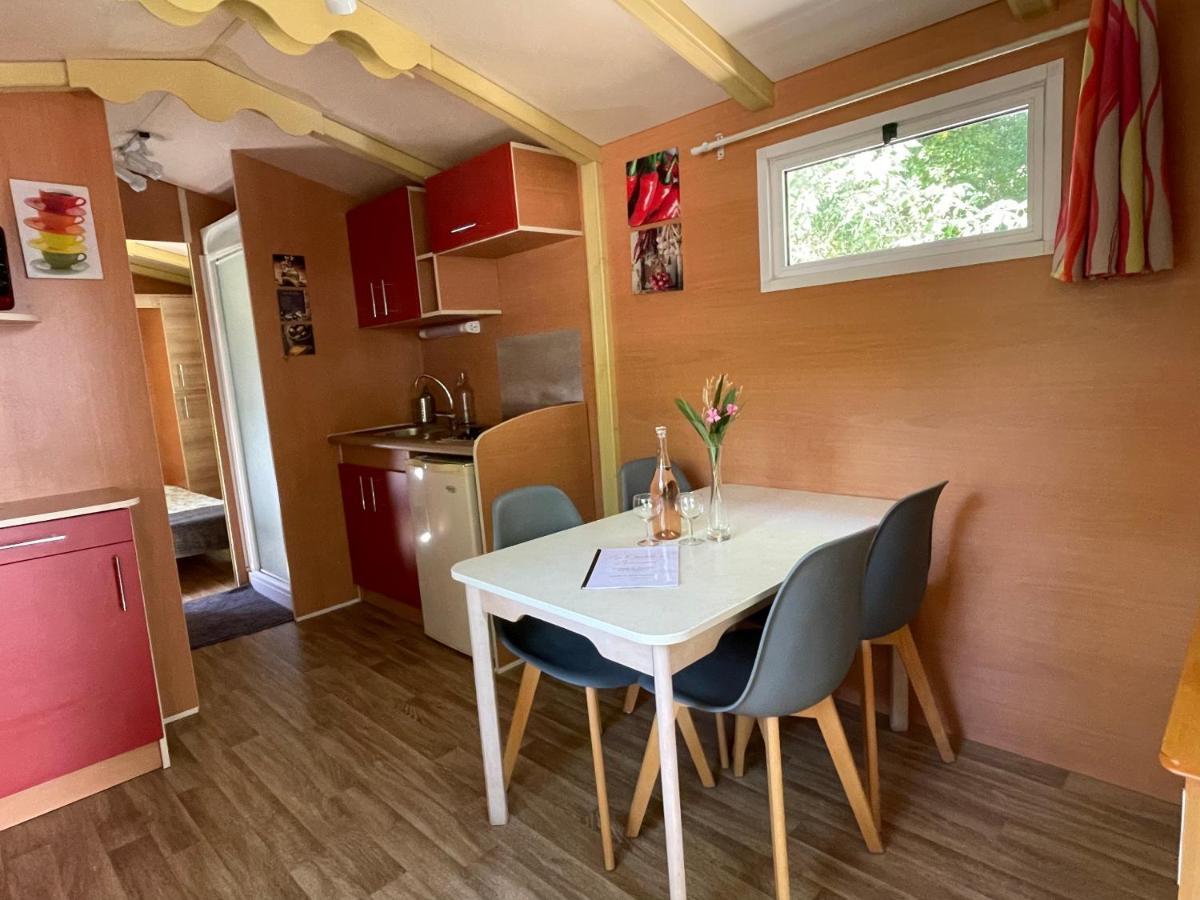 Les Chalets De Labeaume Eksteriør billede