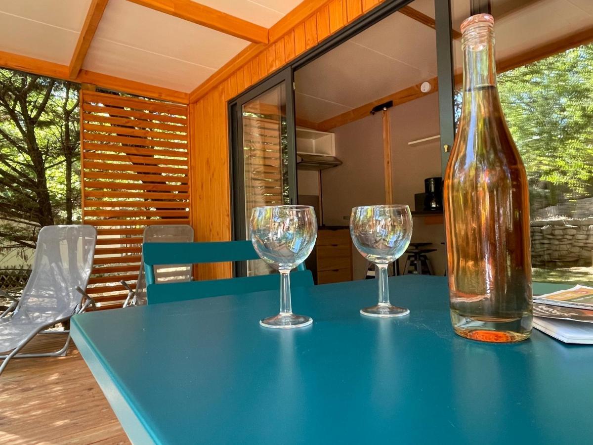 Les Chalets De Labeaume Eksteriør billede